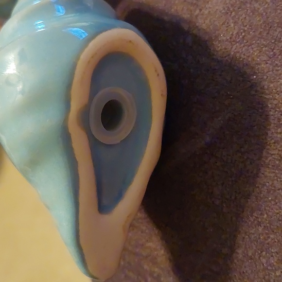 Cracker Barrel Beach Seashell & Sand Dollar Stoneware Salt and Pepper Set - Picture 2 of 8